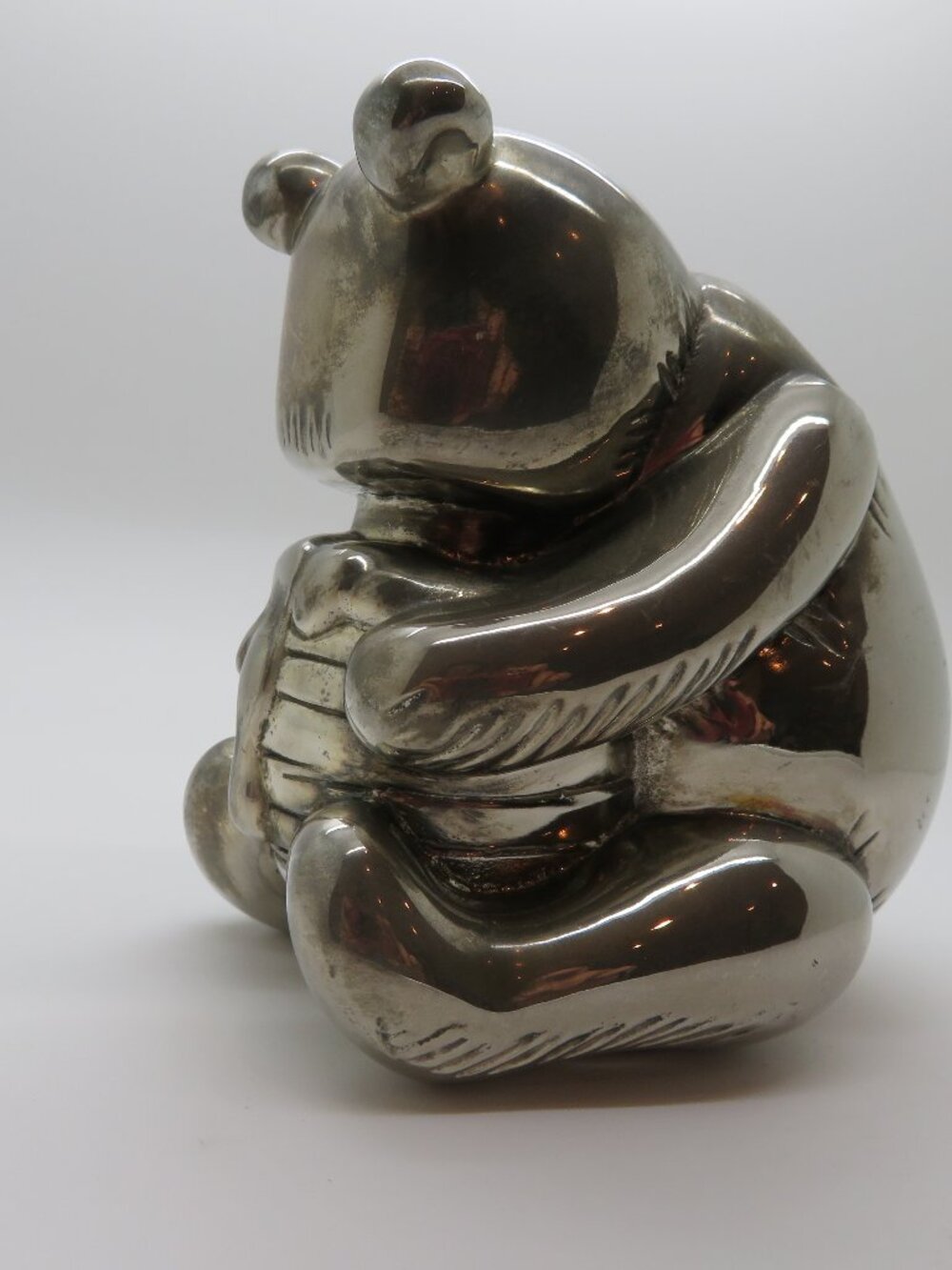 Disney Winnie the Pooh Honey Pot Metal Bank